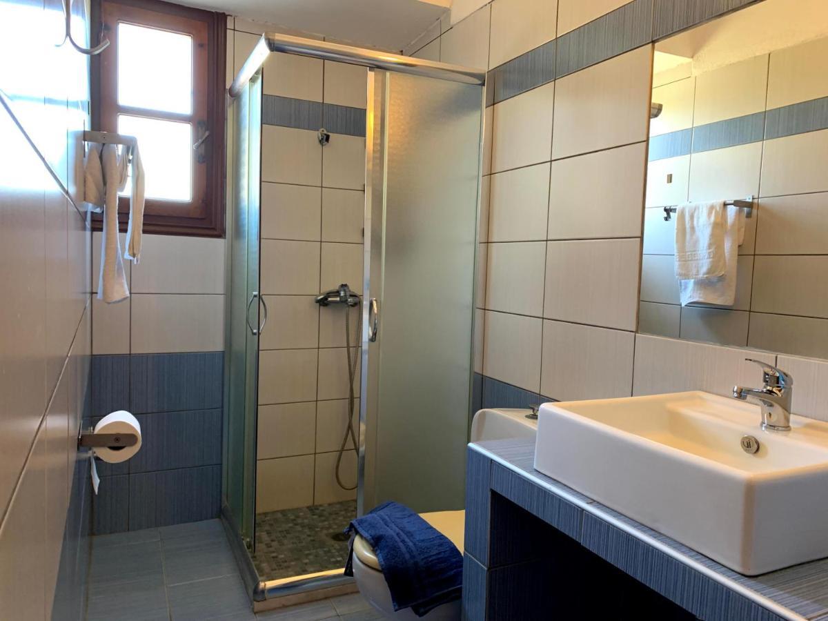 Villas Alexandra Skiathos Platanias  Exterior photo