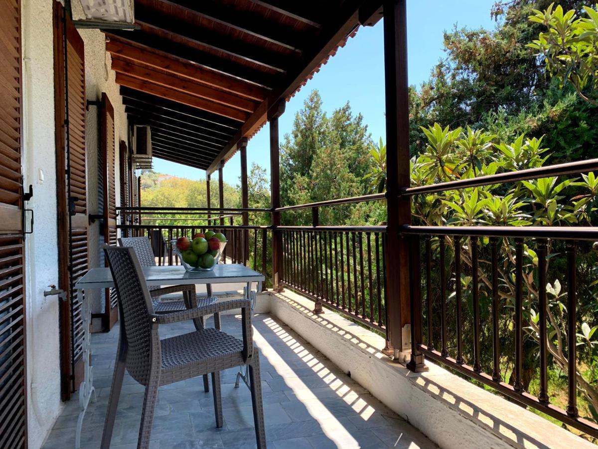 Villas Alexandra Skiathos Platanias  Exterior photo