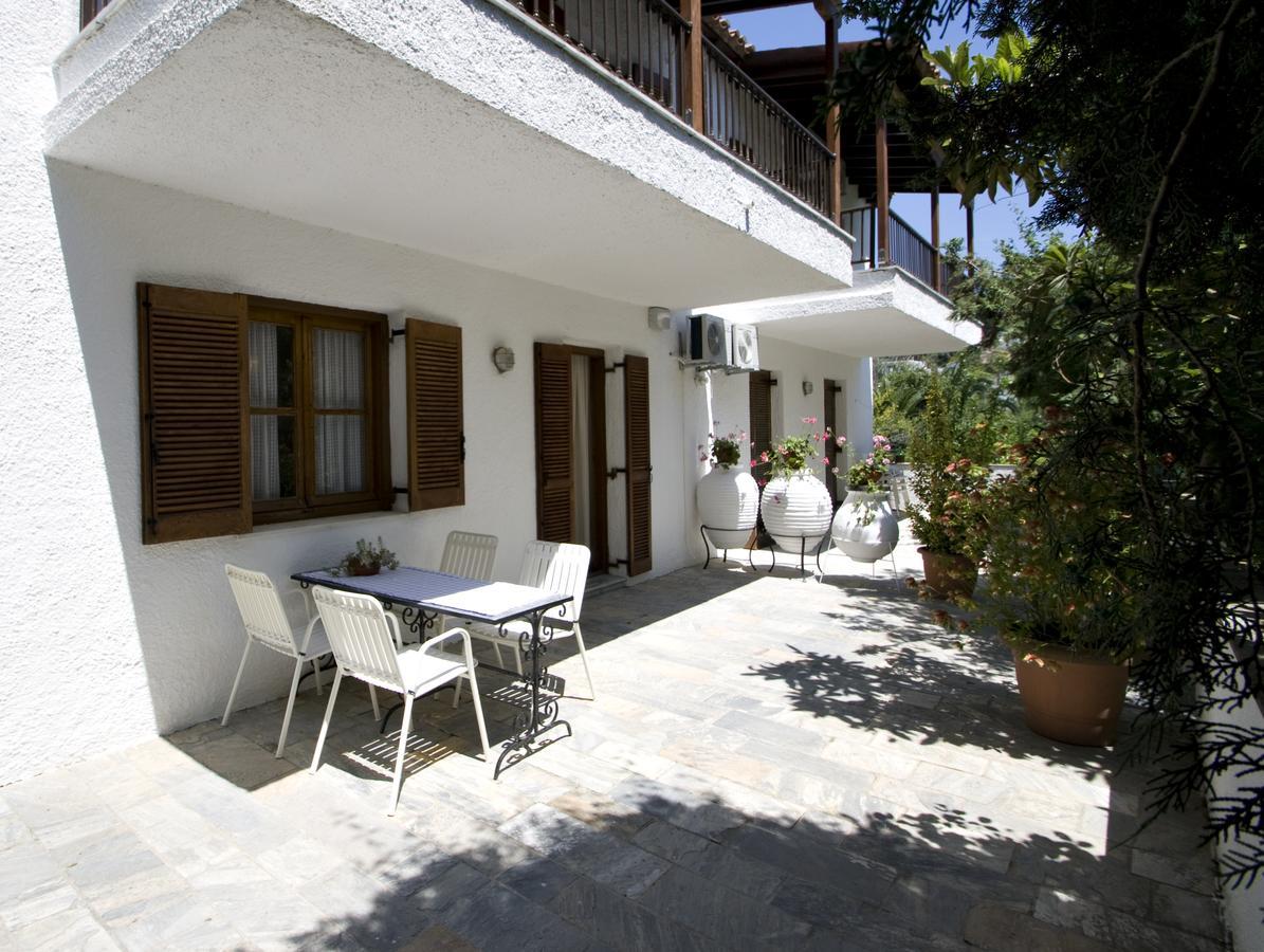 Villas Alexandra Skiathos Platanias  Exterior photo