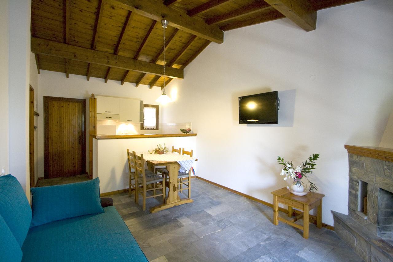 Villas Alexandra Skiathos Platanias  Exterior photo
